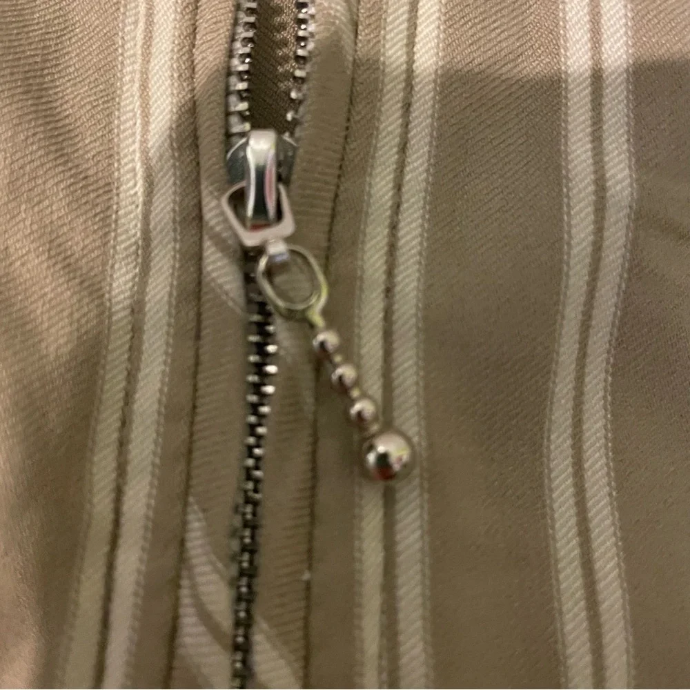 BDG collared zip front vest X-large like new
